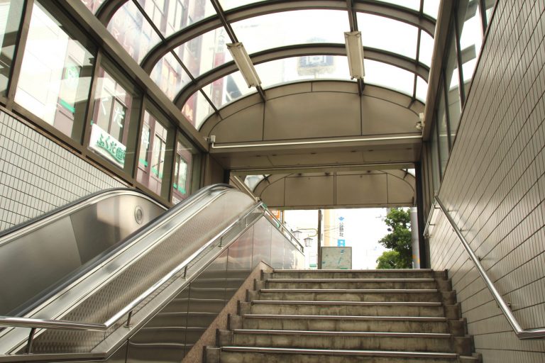 西田辺駅 ③番出口